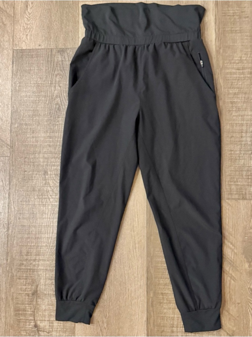Fabletics High Waisted Jogger Pants Black Athletic Size Medium